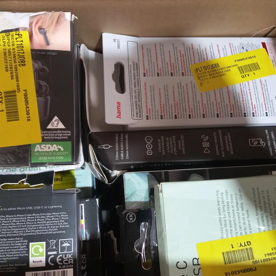 LOT OF APPROXIMATELY 20 ASSORTED HOUSEHOLD ITEMS TO INCLUDE DESIGNER CHARGER FOR TYPE-C DEVICES, ASDA TECH MICRO USB TO USB-A CABLE, ASDA TECH SYNC AND CHARGE CABLE, ETC