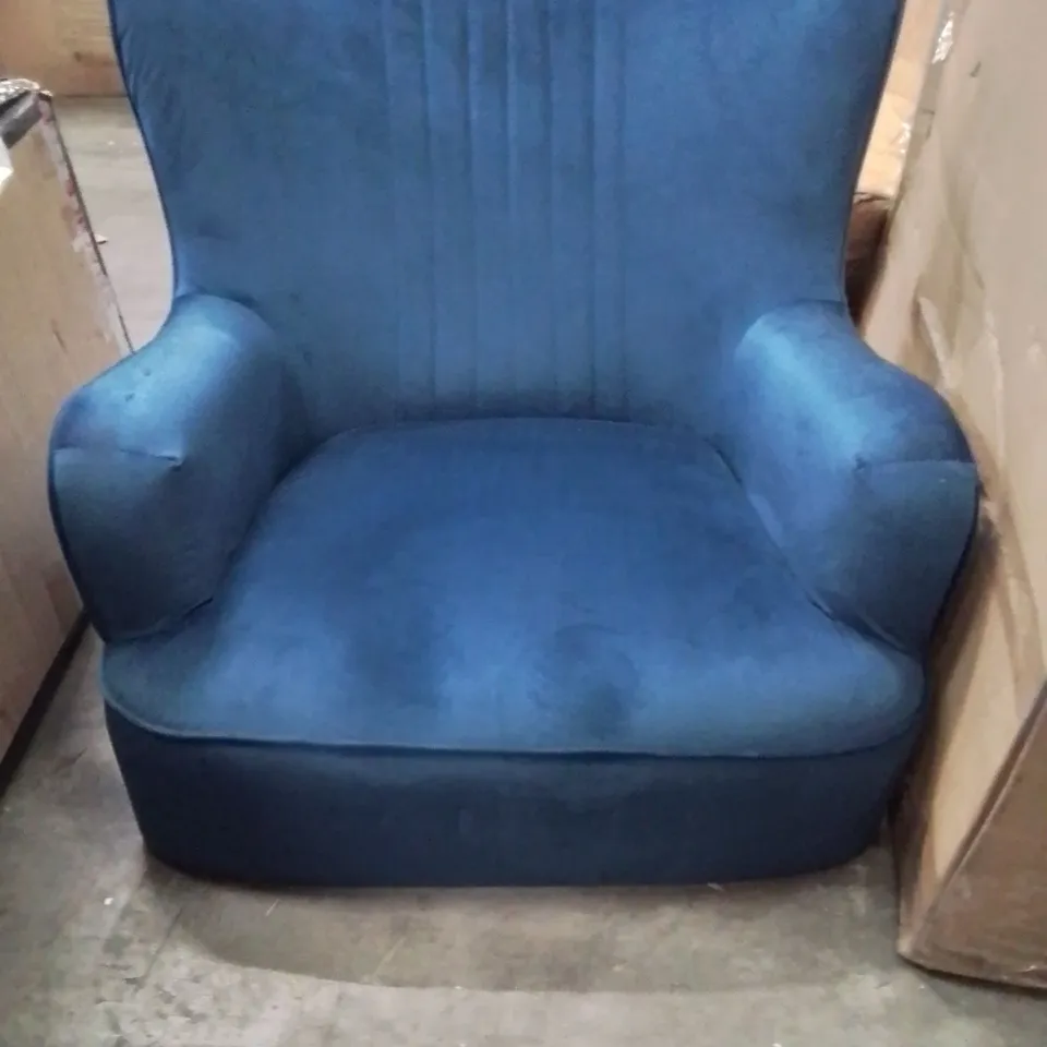 BOXED DAWE 72CM WIDE VELVET WINGBACK CHAIR DARK BLUE LEGS INCLUDED INSIDE OF THE CHAIR 