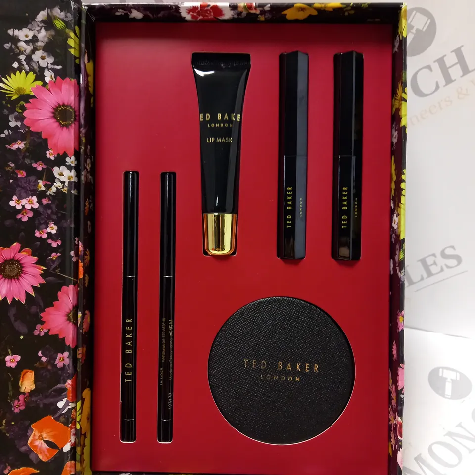 BOXED TED BAKER LONDON LIP COLLECTION GIFT SET 