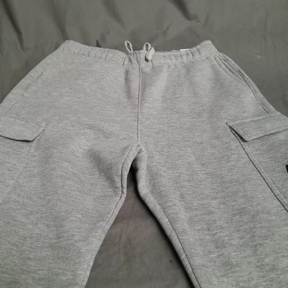 NIKE STANDARD FIT TAPER LEG REGULAR LENGTH JOGGERS - SMALL