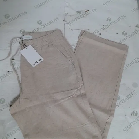 BERSHKA STRAIGHT LEG TROUSERS IN STONE SIZE M
