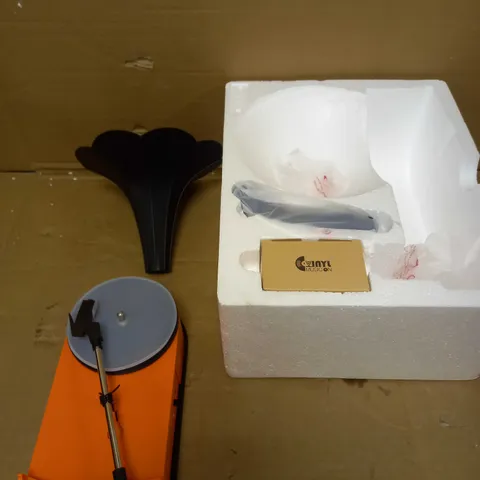 BOXED VINYL MUSIC ON VMO-003 GRAMOPHONE