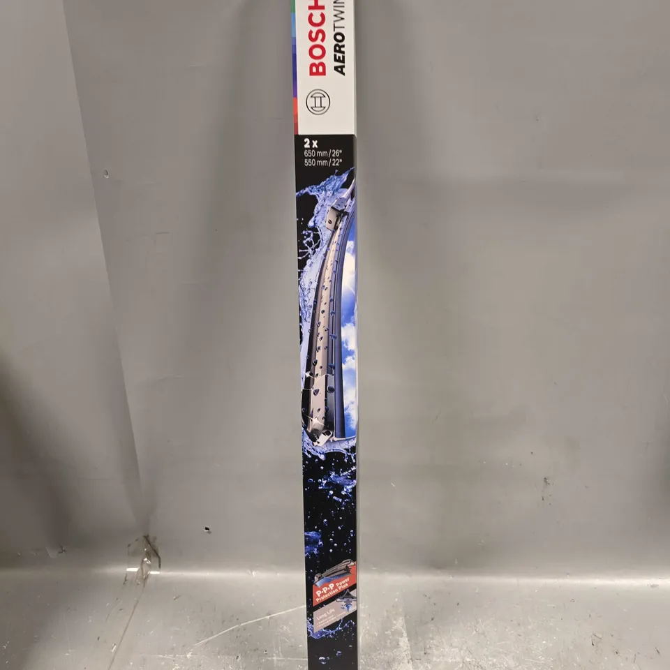 BOXED PAIR OF BOSCH AEROTWIN A 255 S WINDSCREEN WIPER - 26" & 22"