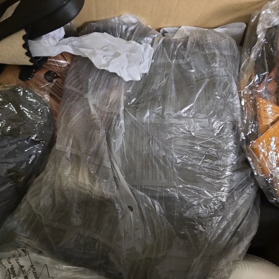 BOX OF APPROXIMATELY 15 ASSORTED PAIRS OF SHOES AND FOOTWEAR ITEMS IN VARIOUS COLOURS, STYLES, AND SIZES - COLLECTION ONLY