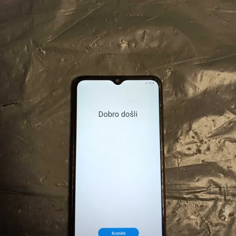 SAMSUNG SMARTPHONE – BLACK, QUAD-CAMERA REAR 