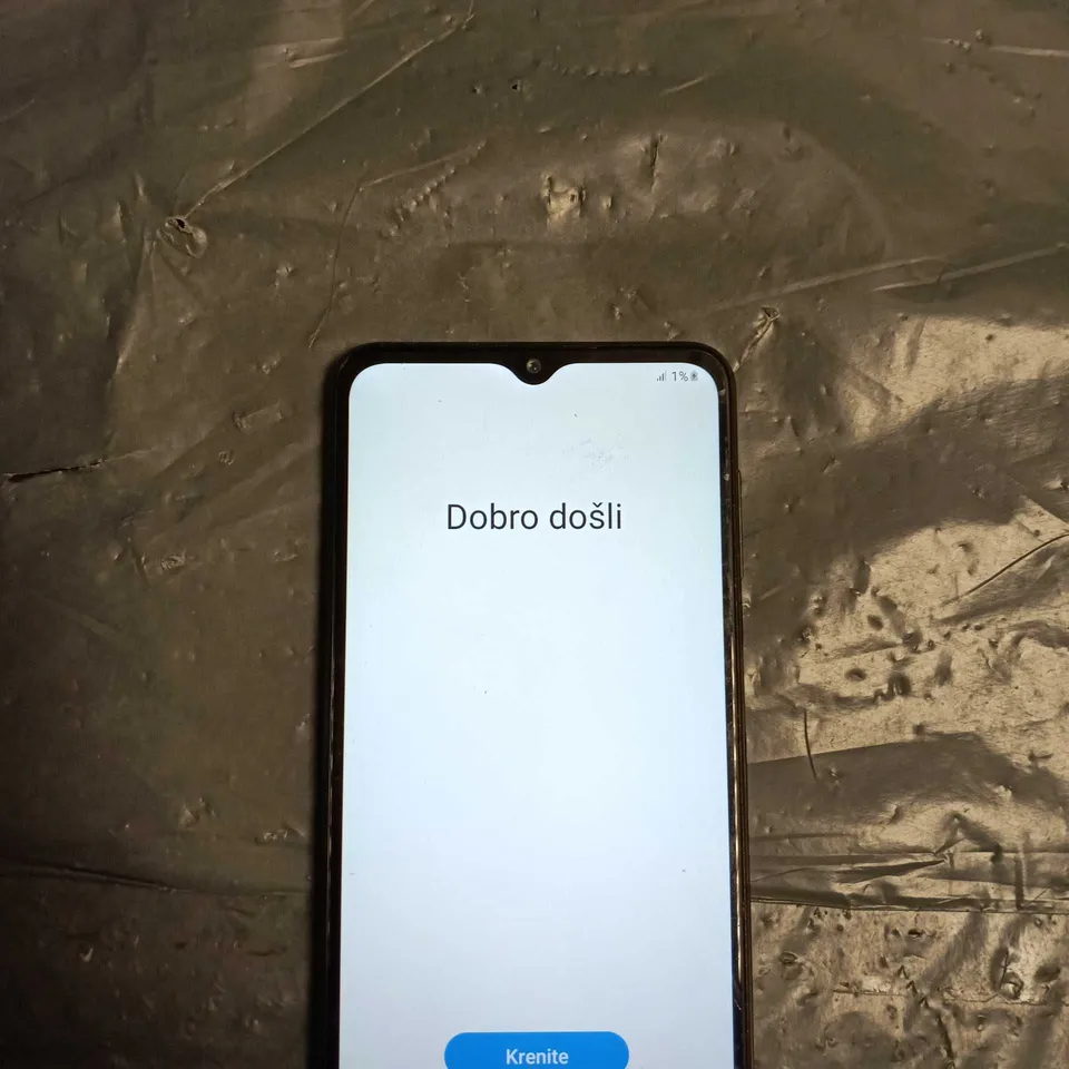 SAMSUNG SMARTPHONE – BLACK, QUAD-CAMERA REAR