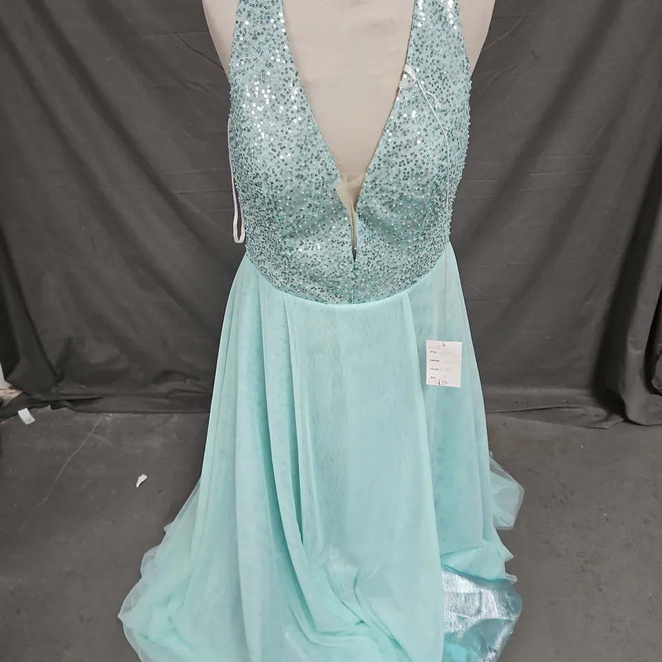 WHITE ROSE SEQUIN BODYSUIT PLUNGE PROM DRESS IN MINT SIZE 18