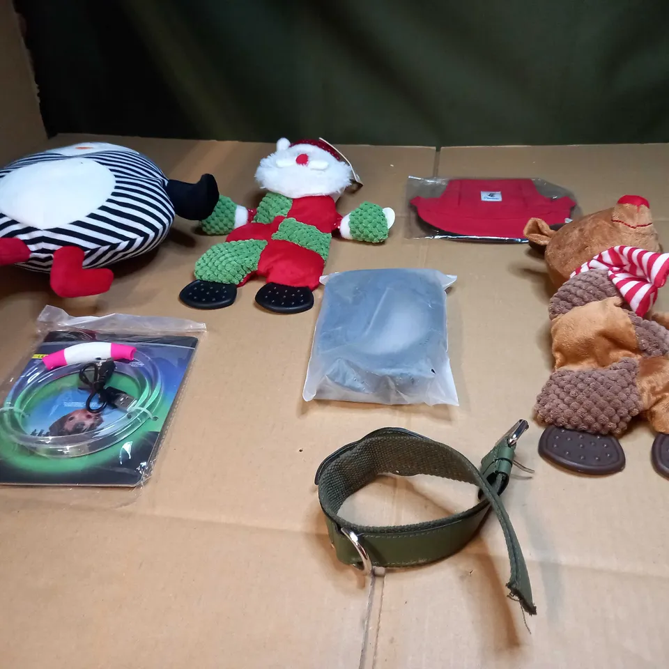 LOT OF APPROX 7 ASSORTED HOUSEHOLD/DOG ITEMS TO INCLUDE: TOYS, LED SAFETY NECKLACE