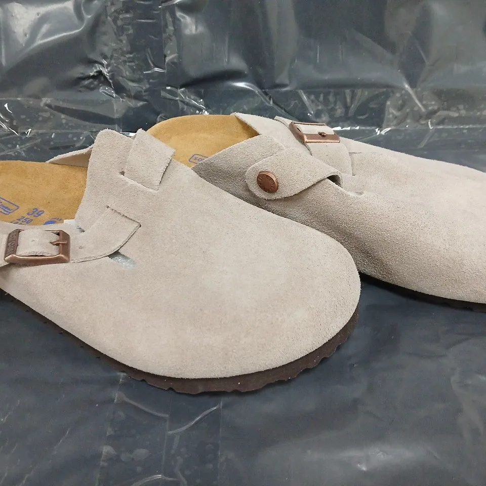 PAIR OF BIRKENSTOCK SHOES IN STONE SIZE EU 39