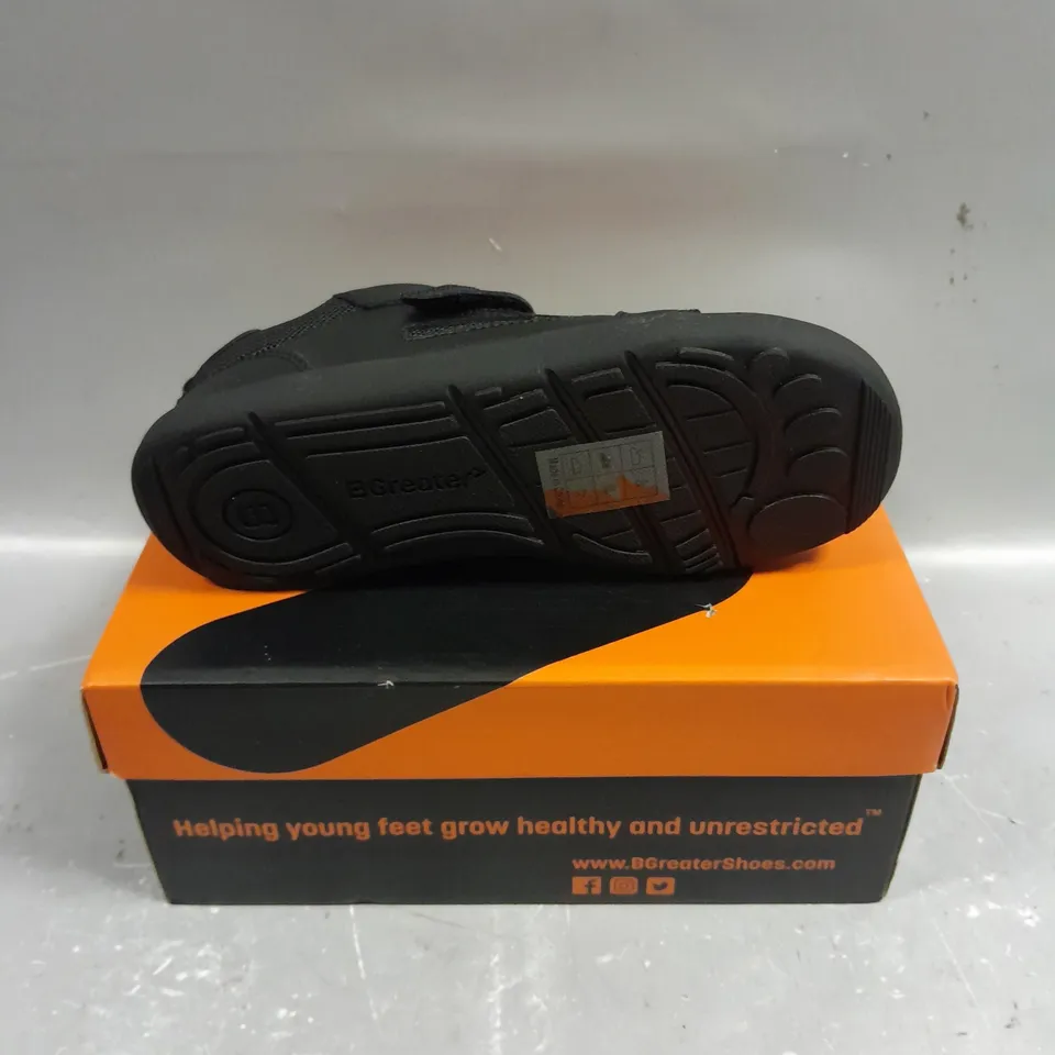 BOXED PAIR OF B-GREATER LEVISON BLACK STRAP SHOES - CHILDS 13 