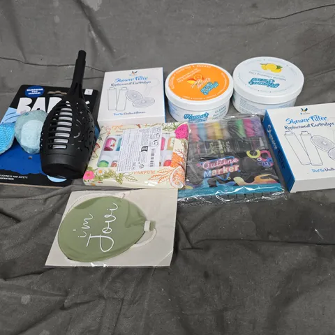 APPROXIMATELY 15 ASSORTED HOUSEHOLD ITEMS TO INCLUDE SHOWER FILTER REPLACEMENT CARTRIDGES, NATURAL CLEANING CLAY, BARK DRAGON DOG TOY, ETC
