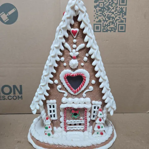 SET OF 2 GISELA GRAHAM LONDON GINGERBREAD HOUSE 