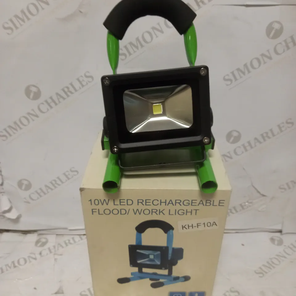 LOT TO CONTAIN A 10W LED RECHARGEABLE FLOOD/WORK LIGHT IN GREEN