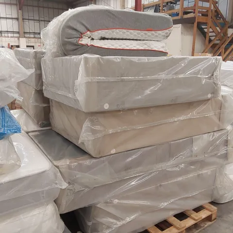 PALLET CONTAINING APPROXIMATELY 8 DIVAN BASE PARTS, 1 MATTRESS 