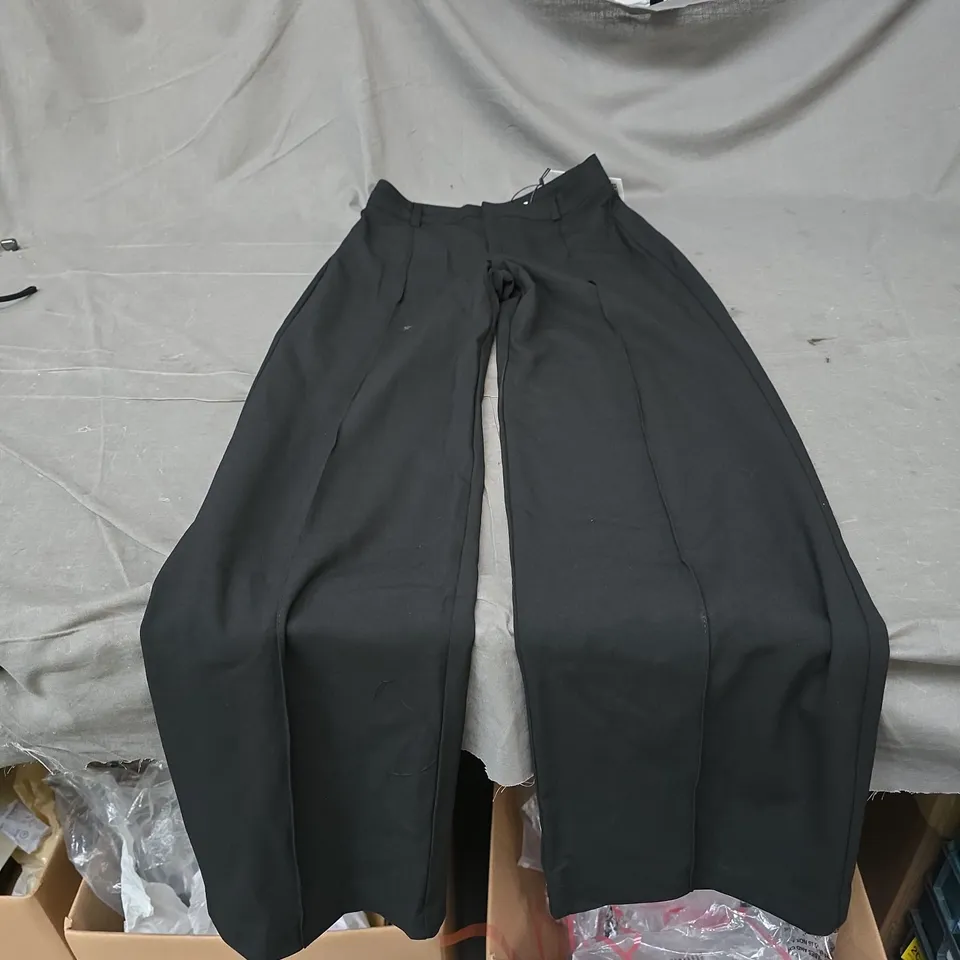 PULL&BEAR BLACK TROUSERS, WOMEN'S UK 4 (EU 32, US 0) – NEW WITH TAGS
