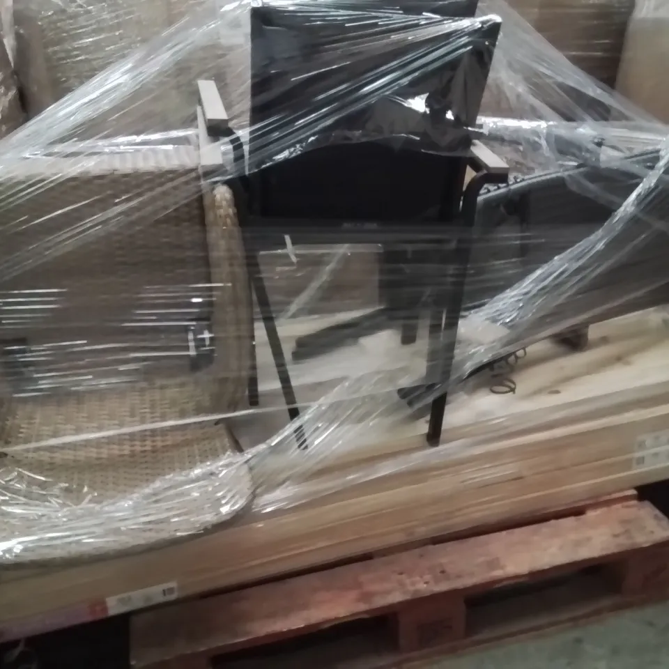 PALLET OF ASSORTED FURNITURE TO INCLUDE;DINING STACKING ARMCHAIRS,X6 KNOTTY PINE DOORS 
