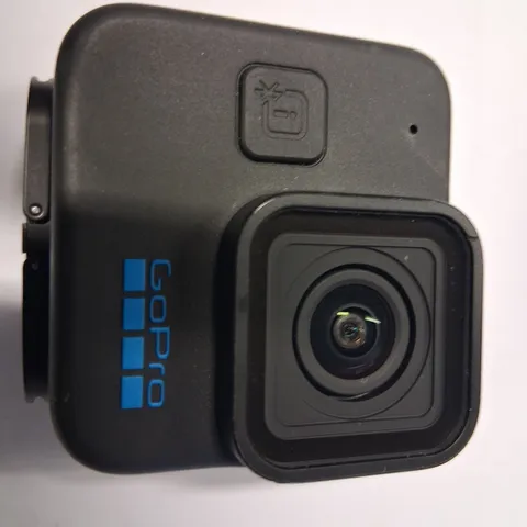 GO PRO 11 BLACK MINI
