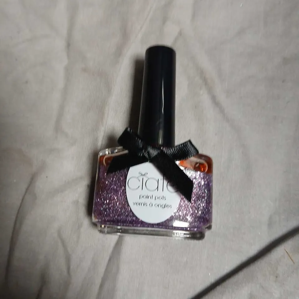 BOX OF APPROXIAMTELY 160 CIATÉ PAINT POTS NAIL POLISH – HELTER SKELTER (PP41) – PURPLE GLITTER-NO EXPIRY DATE SHOWN 