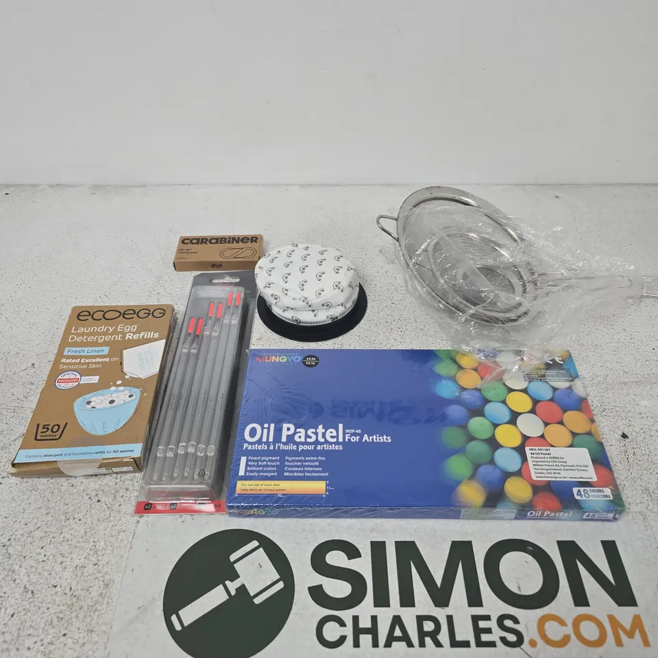 APPROXIMATELY 10 ASSORTED ITEMS INCLUDING ECOEGG LAUNDRY EGG DETERGENT REFILLS, ZWIM UNLOADED CLEAR WAGGLER FLOATS AND MUNGYO OIL PASTELS