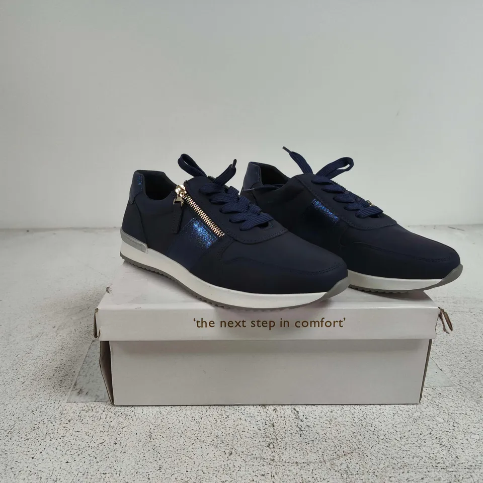 DR MARTINA NAVY TRAINERS SIZE 7 BOXED