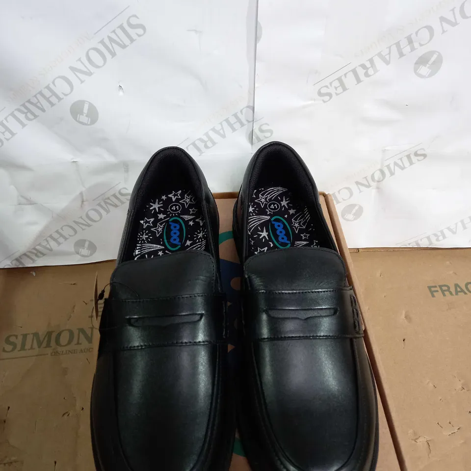 BOXED PAIR OF POD KALLIE LEATHER CHUNKY LOAFERS SIZE 7