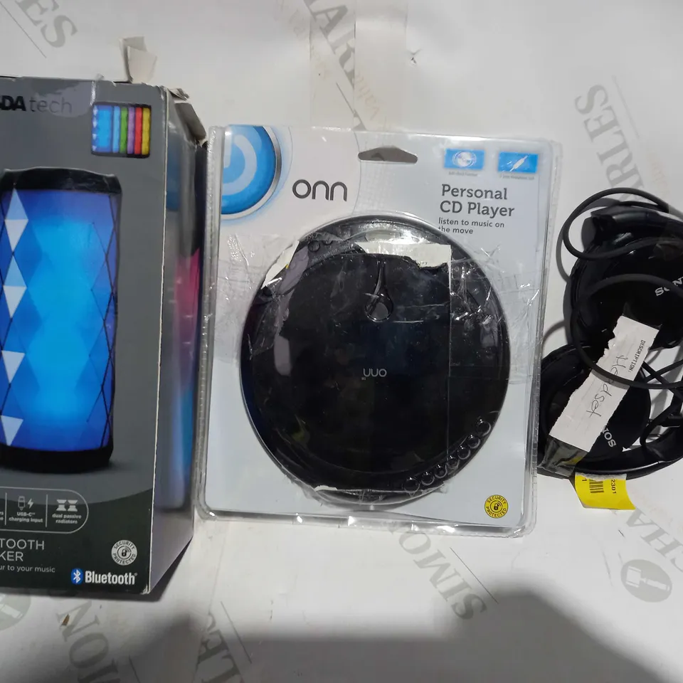 LOT OF APPROXIMATELY 10 ASSORTED HOUSEHOLD ITEMS TO INCLUDE ASDA TECH BLUETOOTH SPEAKER, ONN PERSONAL CD PLAYER, SONY HEADPHONES IN BLACK, ETC