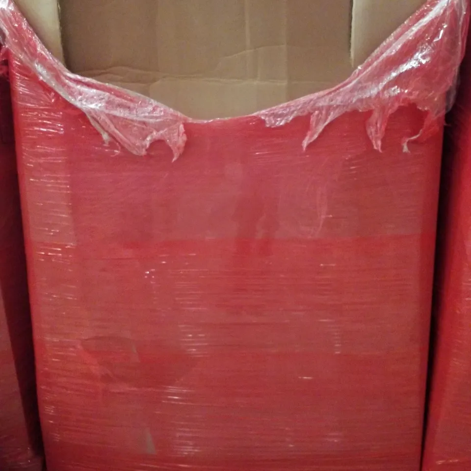 PALLET CONTAINING ASSORTED PRODUCTS INCLUDING STORAGE CABINET, STAINLESS STEEL CAT LITTER BOX, ICE CUBE SQUARE LIGHT, DESERT TERRARIUM LIGHT & TOILET SEATS