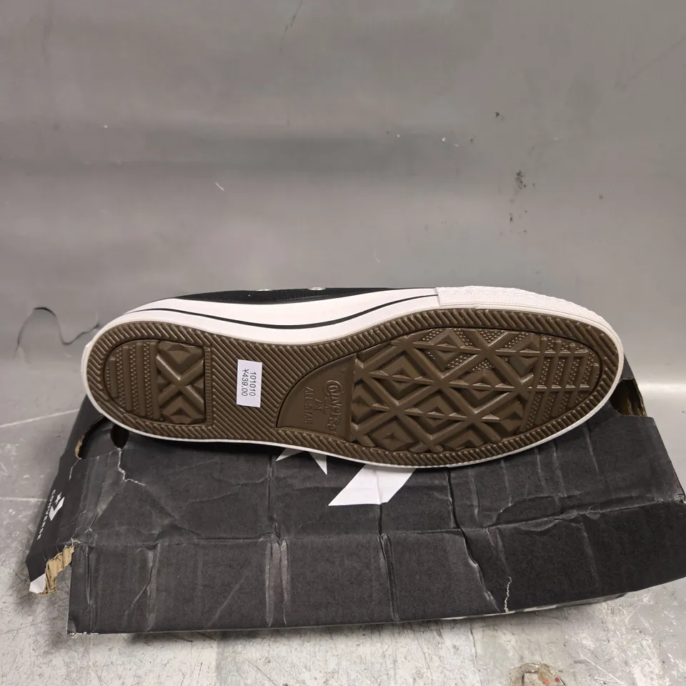 BOXED PAIR OF CONVERSE ALL STAR SHOES - 5.5