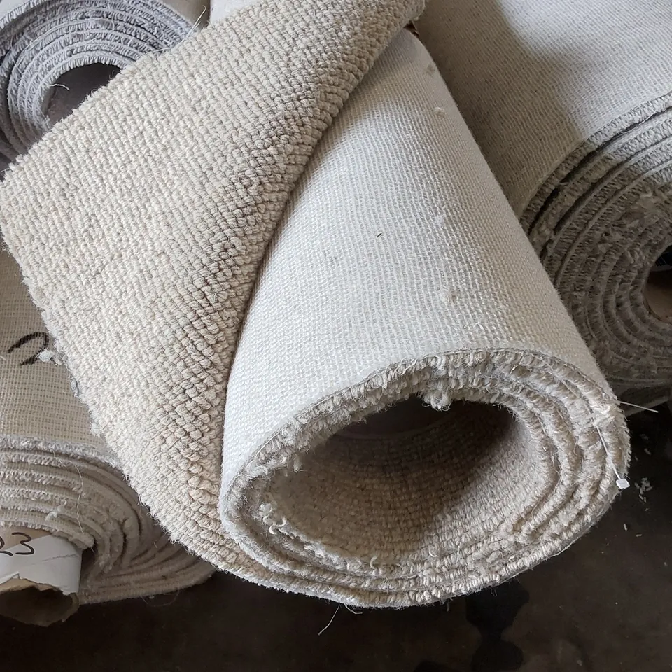 ROLL OF QUALITY RARE BREEDS LOOP COTTON CARPET // SIZE: APPROX 5 X 2.1m