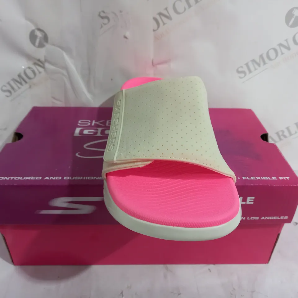 SKETCHERS GO WALK 600 PINK/WHITE