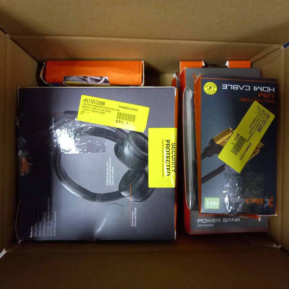 LOT OF APPROXIMATELY 8 ASSORTED BLACKWEB ELECTRICAL ITEMS TO INCLUDE USB PC HEADSET, 10000MAH POWER BANK - BLACK, GOLD EFFECT 1.2M HDMI CABLE, ETC