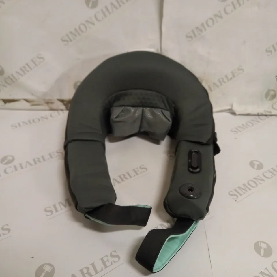 BOXED HOMEDICS SHIATSU NECK MASSAGER WITH HEAT NMS-255-EU