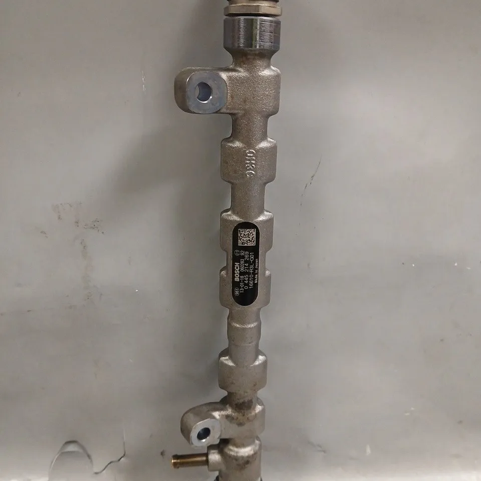 BOSCH FUEL RAIL 961 13-01-18