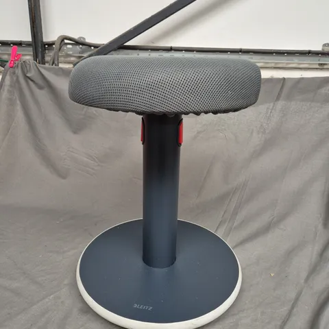 LEITZ SIT STAND STOOL