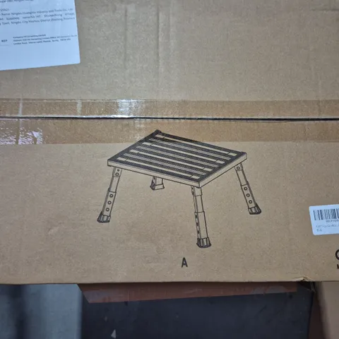 UNBRANDED STEP STOOL – BOXED