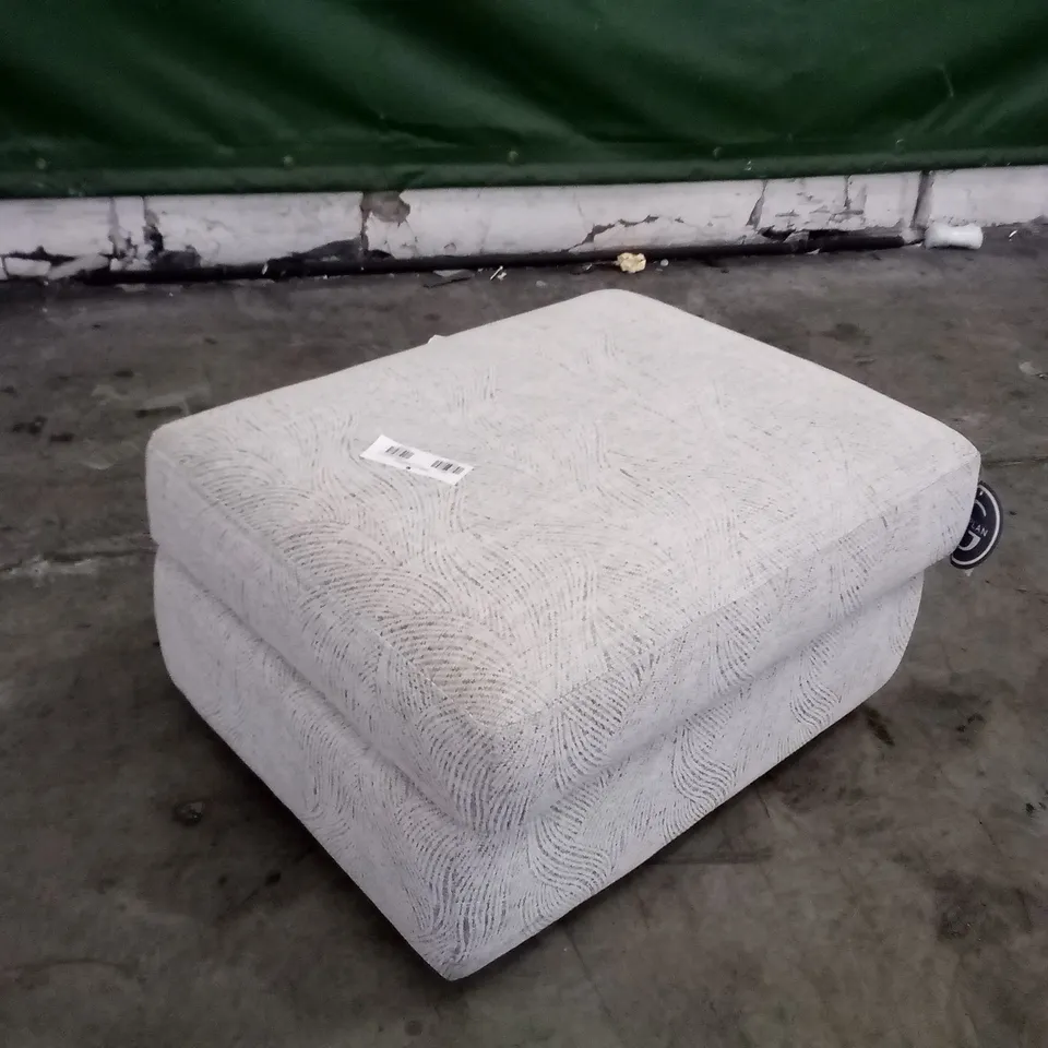 DESIGNER G PLAN SEATTLE STORAGE FOOTSTOOL - CORAL MULTI FABRIC 