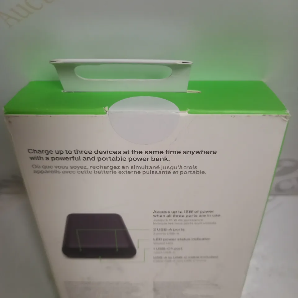BOXED AND SEALED BELKIN BOOST CHARGE POWER BANK 