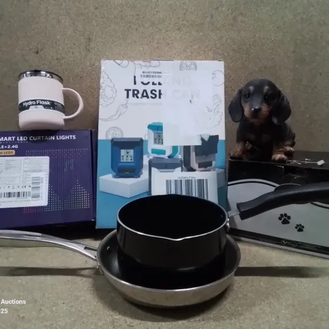 BOX TO CONTAIN ASSORTED HOUSEHOLD GOODS AND PRODUCTS TO INCLUDE; FOLDING TRASH CAN, SMART LED CURTAIN LIGHTS, DACHSHUND PUPPY PET PAL FOR LIFE ETC