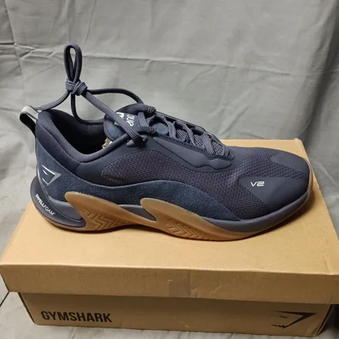 GYMSHARK RAD ONE TRAINERS – NAVY WITH GUM SOLE SIZE 8 BOXED