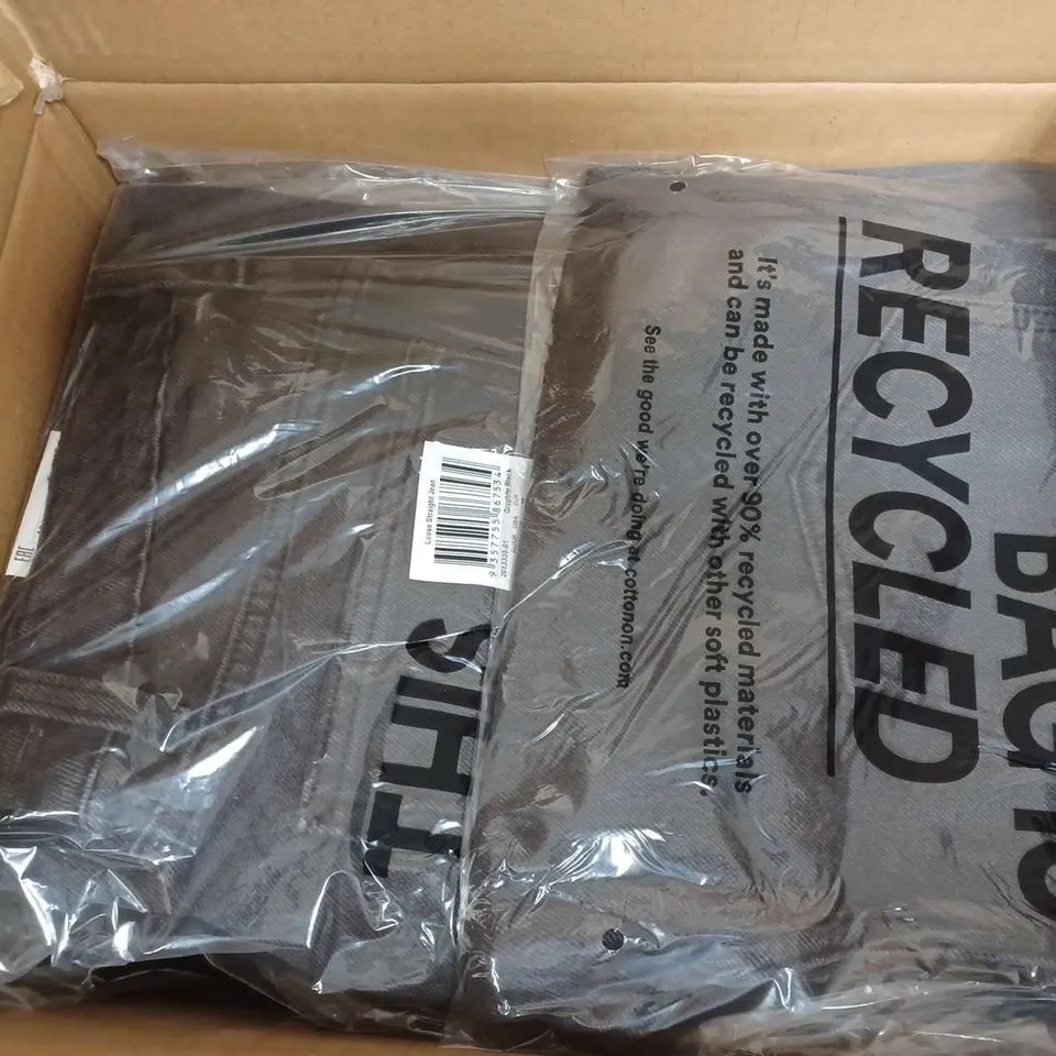 PALLET OF APPROX 40 BOXES OF ASSORTED BRAND NEW CLOTHING ITEMS IN VARIOUS SIZES & COLOURS TO INCLUDE - JEANS , T-SHIRT , CARDIGAN ETC