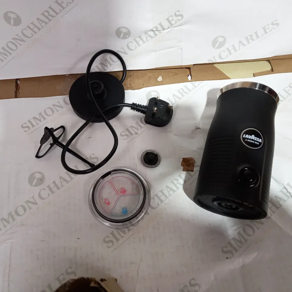 LAVAZZA A MODO MIO MILK EASY FROTHER