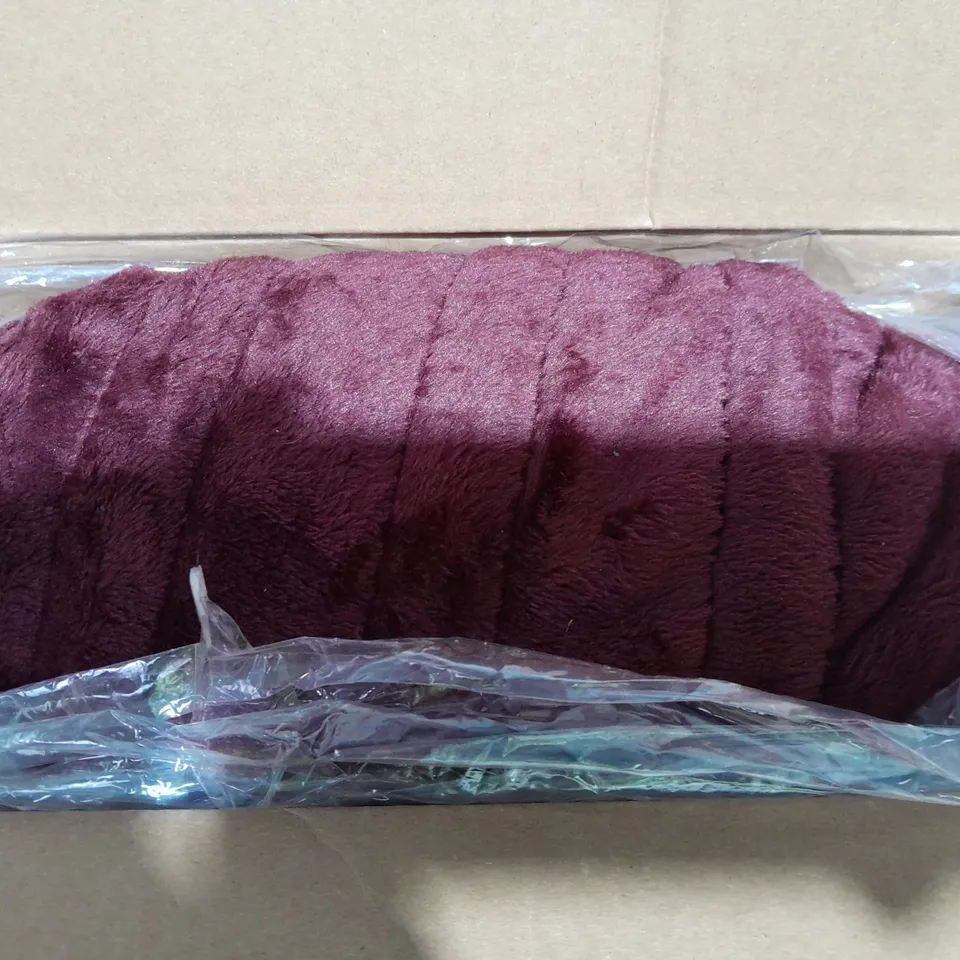 COZEE HOME VELVETSOFT HEATED THROW IN SHIRAZ WINE 