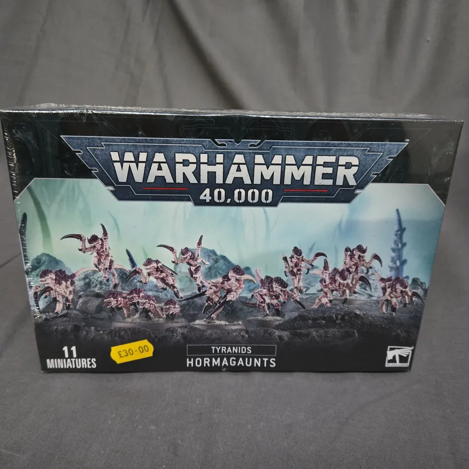 SEALED AND BOXED WARHAMMER 40,000 TYRANIDS - HORMAGAUNTS - 11 MINIATURES