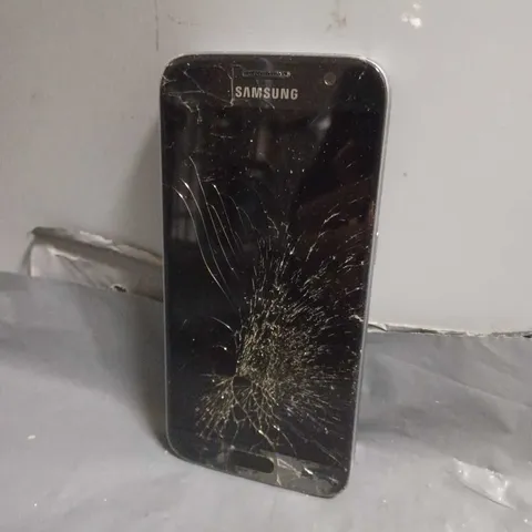 SAMSUNG GALAXY S7 MOBIULE PHONE