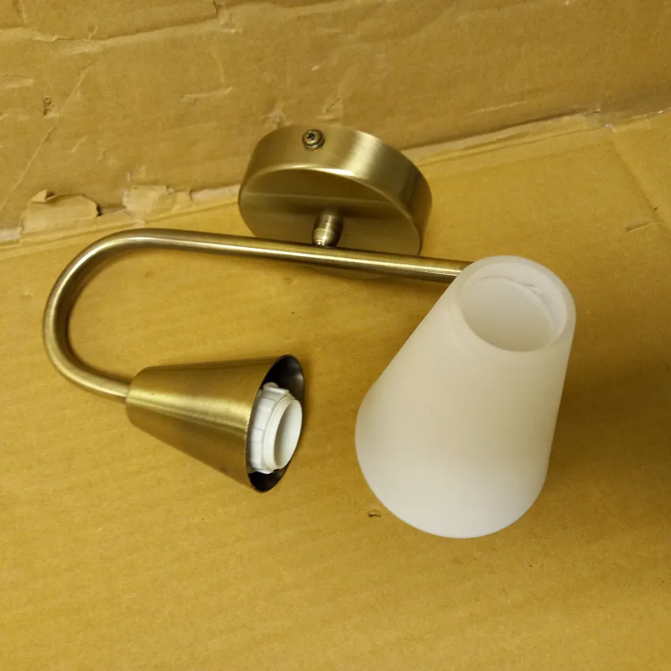 LULU WALL LIGHT