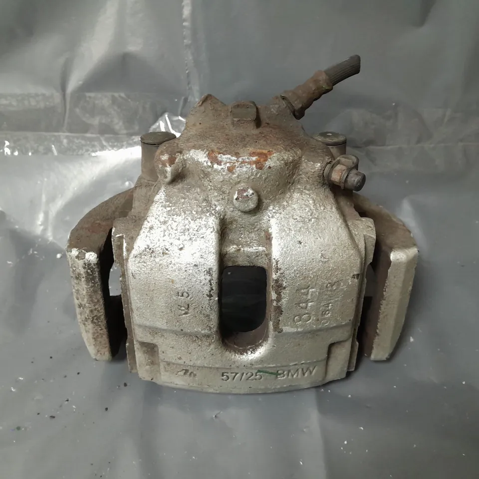 BMW FORN BRAKE CALIPER