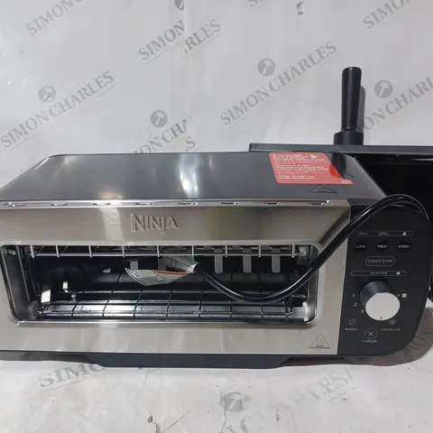BOXED NINJA 2 IN 1 TOASTER & GRILL ST100UK