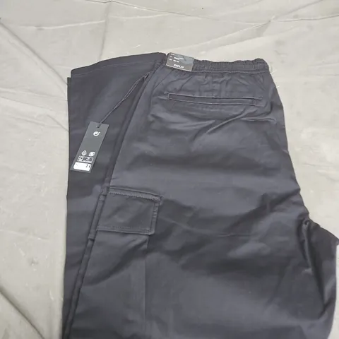 REPLAY BLACK CARGO PANTS – MEN'S, UK 36 