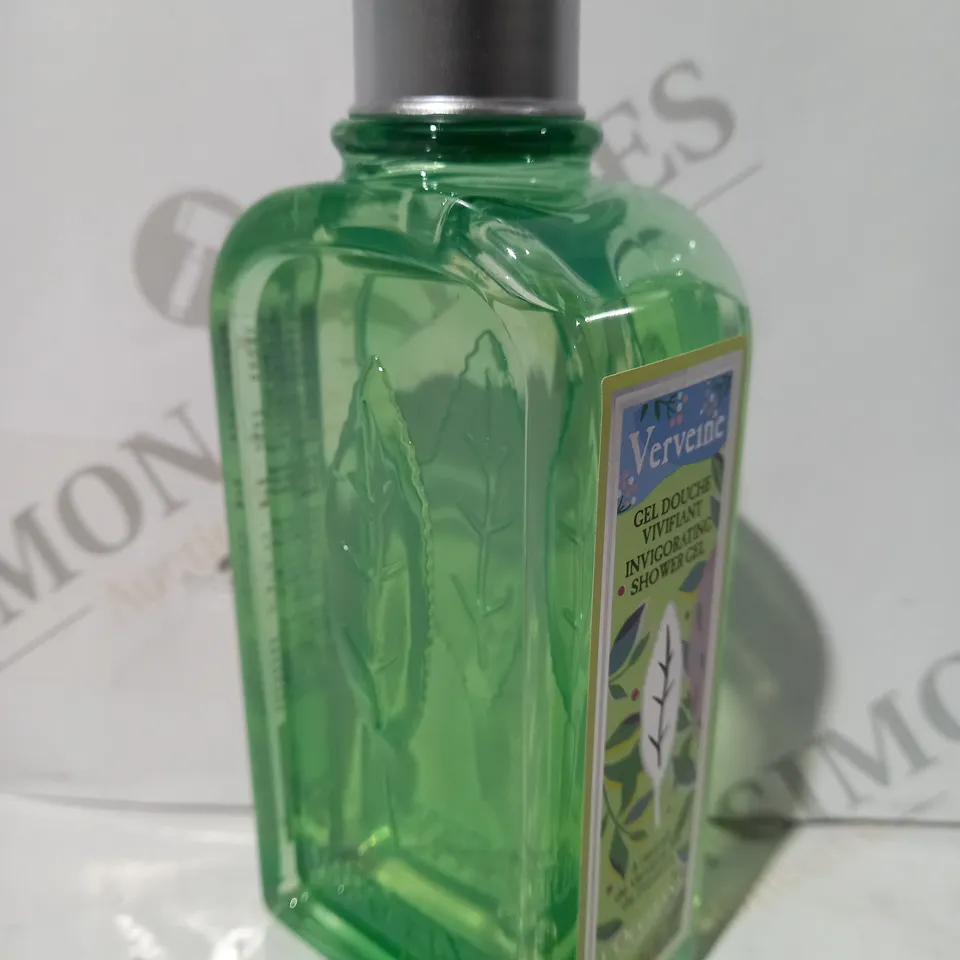 L'OCCITANE VERVEINE INVIGORATING SHOWER GEL (250ML)