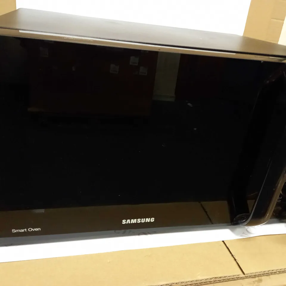 SAMSUNG SMART OVEN MICROWAVE - BLACK 